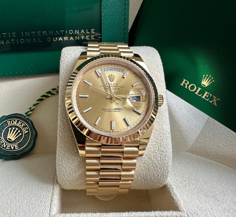 Rolex Day-date 40 228238 2024 Yellow Gold President Champagne Stick Dial - Unworn Complete Set