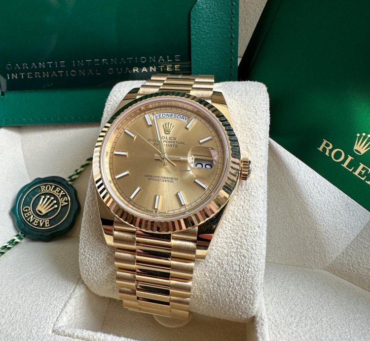 Rolex Day-date 40 228238 2024 Yellow Gold President Champagne Stick Dial - Unworn Complete Set