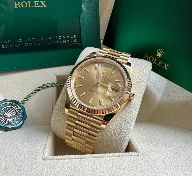Rolex Day-date 40 228238 2024 Yellow Gold President Champagne Stick Dial - Unworn Complete Set