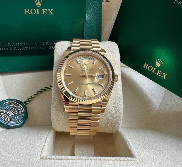Rolex Day-date 40 228238 2024 Yellow Gold President Champagne Stick Dial - Unworn Complete Set