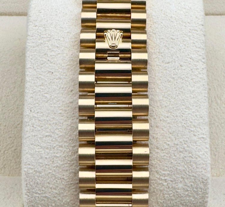 Rolex Day-date 40 228238 40mm Yellow Gold Champagne Roman Dial Unworn 2024