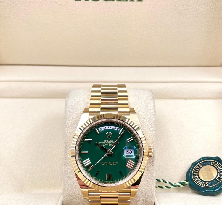 Rolex Day-date 40 228238 40mm Yellow Gold Green Roman Dial Unworn 2024
