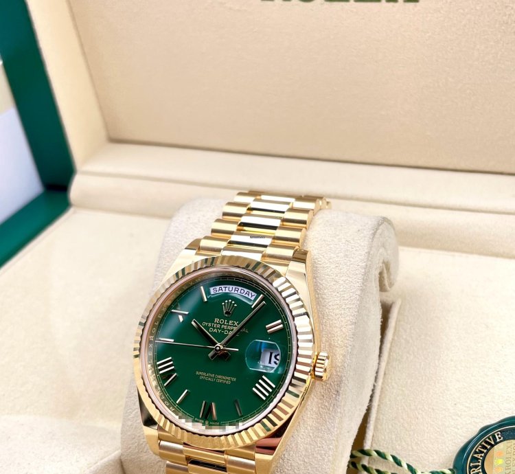 Rolex Day-date 40 228238 40mm Yellow Gold Green Roman Dial Unworn 2024