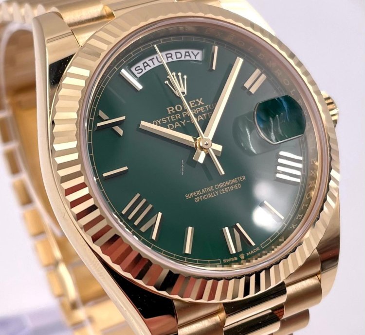 Rolex Day-date 40 228238 40mm Yellow Gold Green Roman Dial Unworn 2024