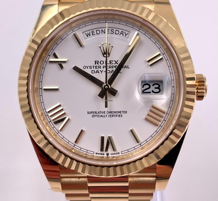 Rolex Day-date 40 228238 40mm Yellow Gold White Roman Dial Unworn 2023