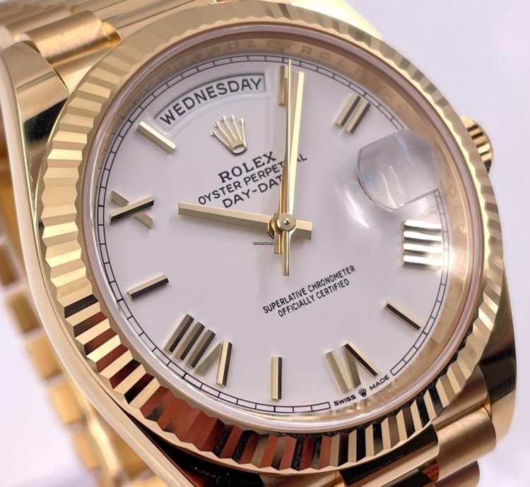 Rolex Day-date 40 228238 40mm Yellow Gold White Roman Dial Unworn 2023