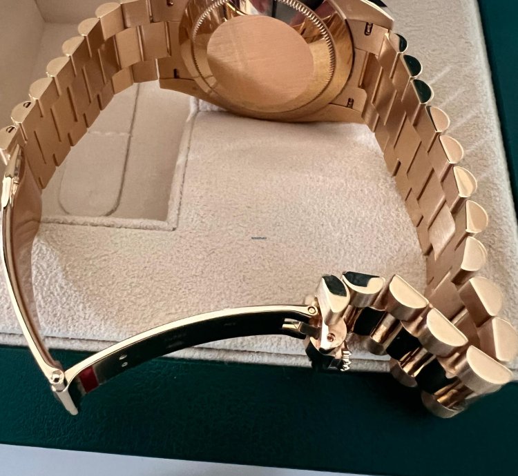 Rolex Day-date 40 228238 Automatic 2022 Yellow Gold Like New Unworn