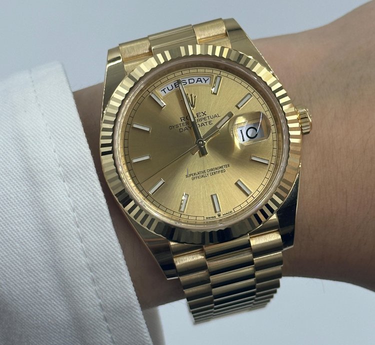 Rolex Day-date 40 228238 Champagne Index Dial