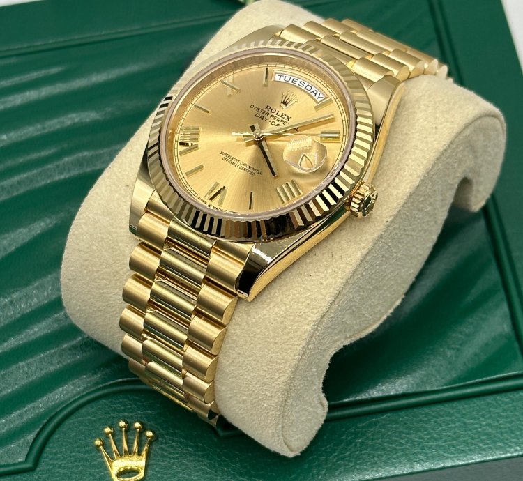 Rolex Day-date 40 228238 Champagne Roman Dial