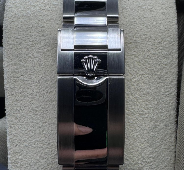 Rolex Daytona Blue Dial Unworn