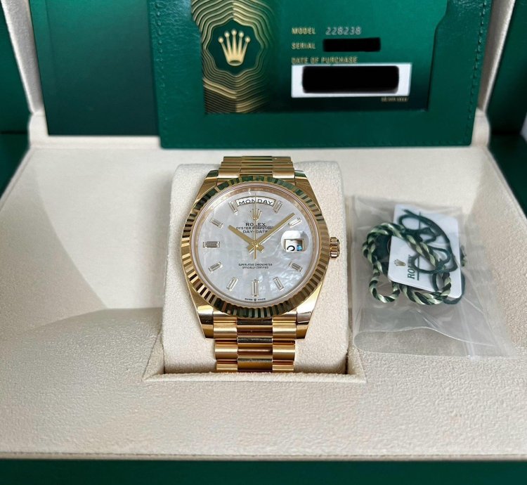 Rolex Day-date 40 228238 Day-date 40mm Mop Baguette Dial Yellow Gold