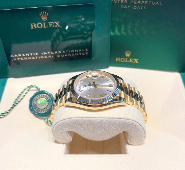 Rolex Day-date 40 228238 Day-date 40mm President Yellow Gold Silver Roman Dial