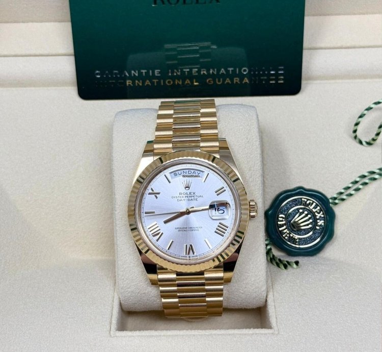 Rolex Day-date 40 228238 Day-date 40mm Yellow Gold Silver Roman Dial President
