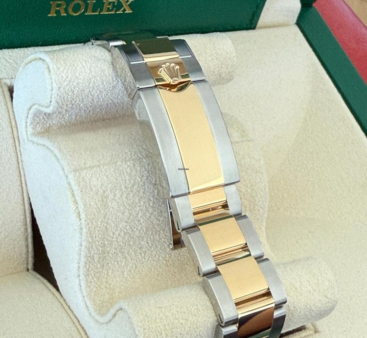 Rolex Daytona Brand New 2025 Unworn Complete Set - 126503 White Dial