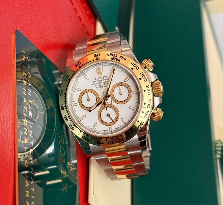 Rolex Daytona Brand New 2025 Unworn Complete Set - 126503 White Dial