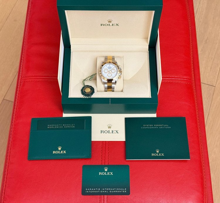 Rolex Daytona Brand New 2025 Unworn Complete Set - 126503 White Dial