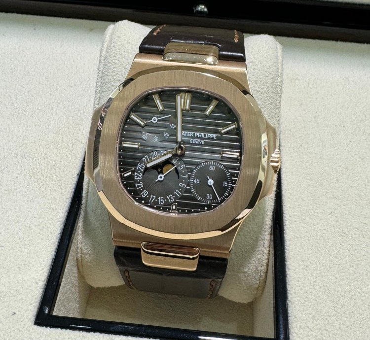 Patek Philippe Nautilus 18ct Rose Gold