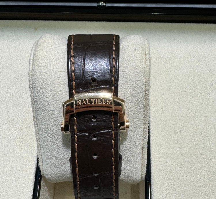 Patek Philippe Nautilus 18ct Rose Gold