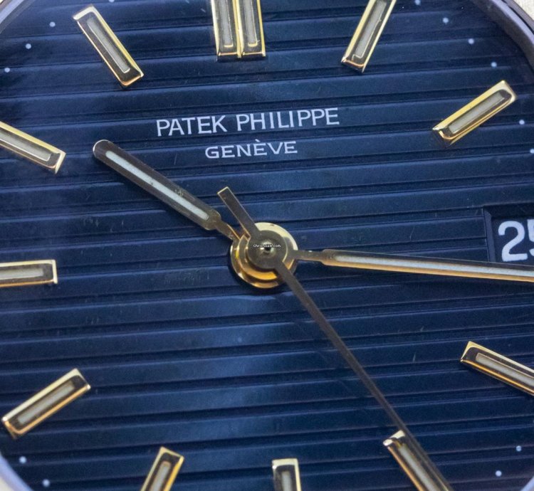 Patek Philippe Nautilus 18ct Yellowgold Blue Dial Ref 3800 001