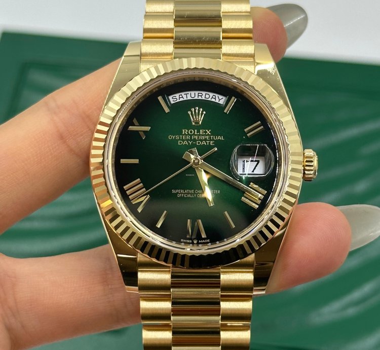 Rolex Day-date 40 228238 Green Roman Ombre