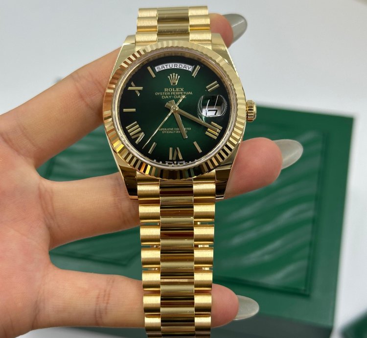 Rolex Day-date 40 228238 Green Roman Ombre