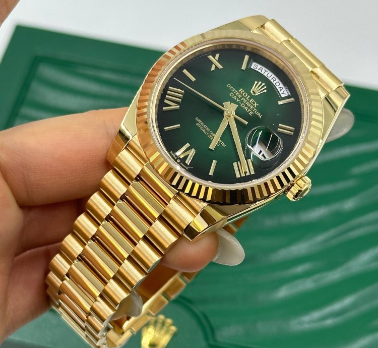 Rolex Day-date 40 228238 Green Roman Ombre