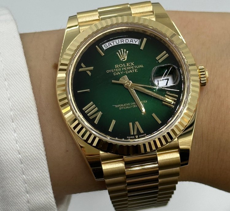 Rolex Day-date 40 228238 Green Roman Ombre