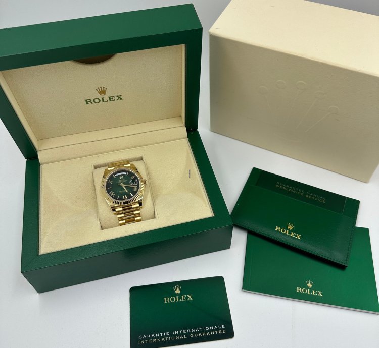 Rolex Day-date 40 228238 Green Roman Ombre