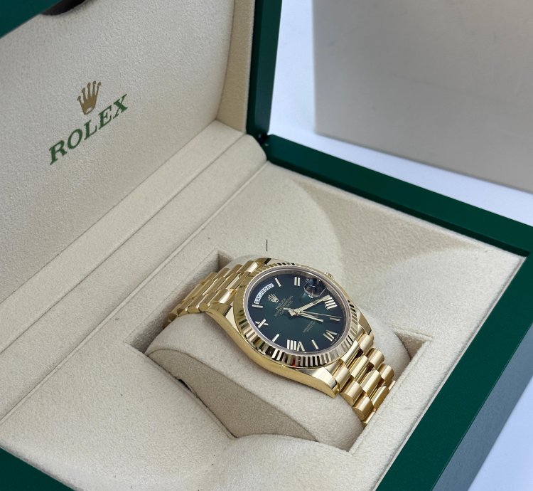 Rolex Day-date 40 228238 Green Roman Ombre