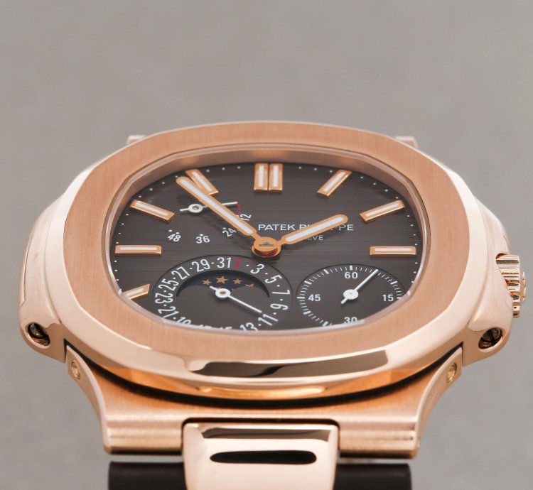 Patek Philippe Nautilus 18k Rose Gold 5712r-001 - Ats-w007785