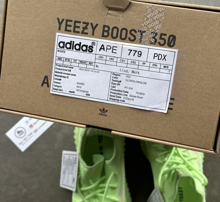 Sample Adidas Yeezy Boost 350 V2 Glow Size 12