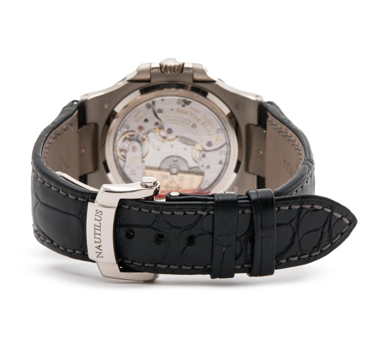 Patek Philippe Nautilus 18k White Gold 5712g-001 - Ats-w007890