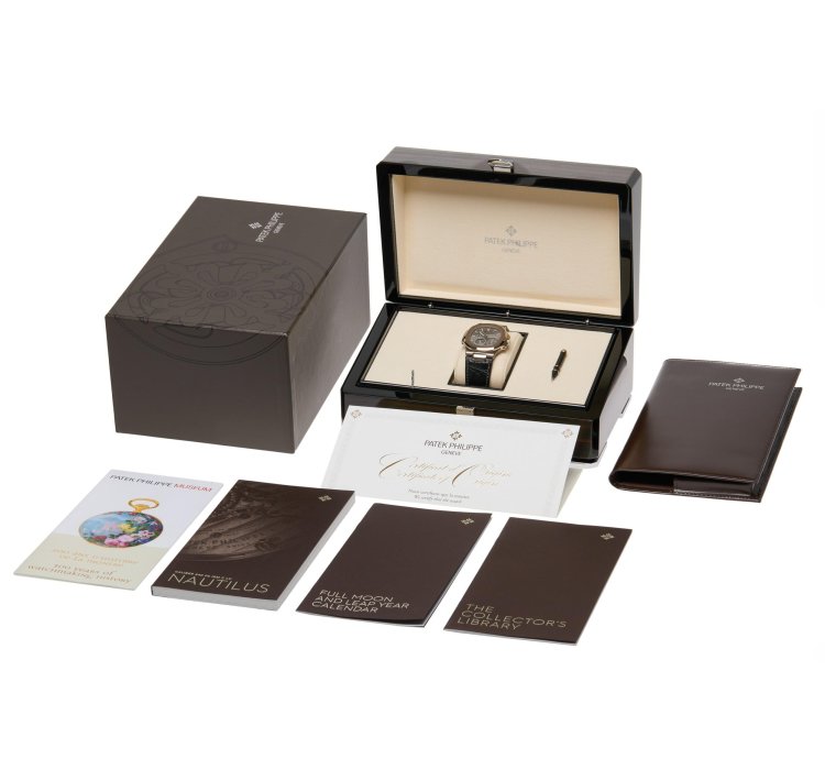 Patek Philippe Nautilus 18k White Gold 5712g-001 - Ats-w007890