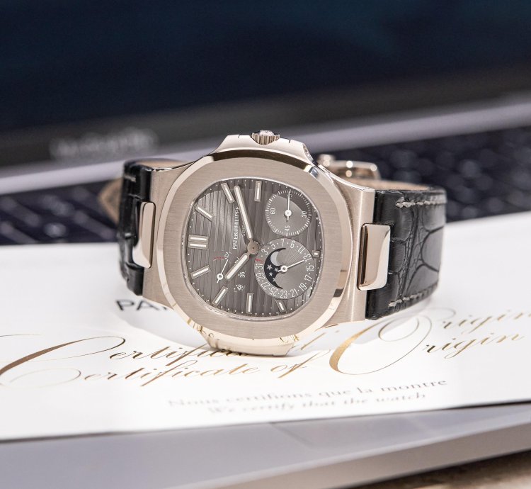 Patek Philippe Nautilus 18k White Gold 5712g-001 - Ats-w007890