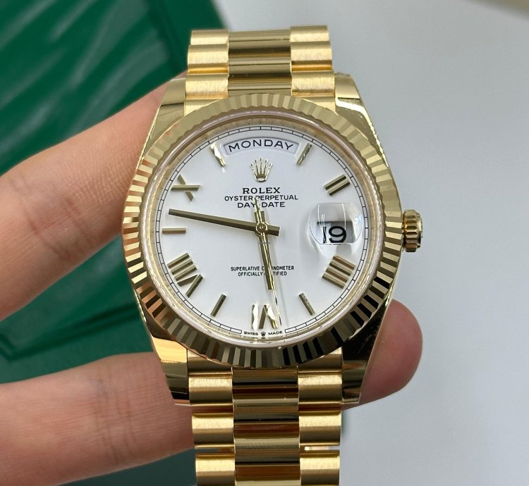 Rolex Day-date 40 228238 White Roman Dial
