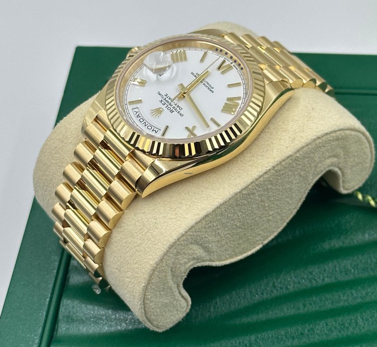 Rolex Day-date 40 228238 White Roman Dial