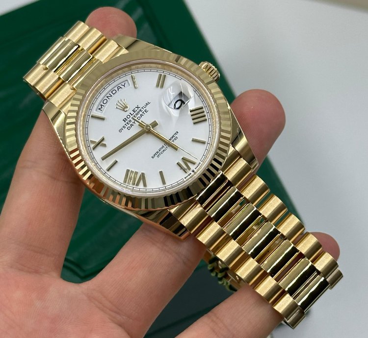 Rolex Day-date 40 228238 White Roman Dial