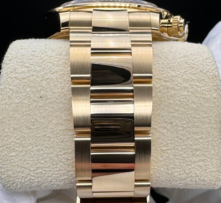 Rolex Daytona Champagne Dial Unworn