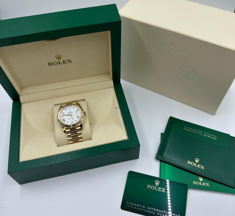 Rolex Day-date 40 228238 White Roman Dial