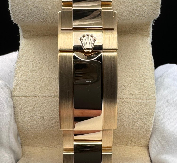 Rolex Daytona Champagne Dial Unworn
