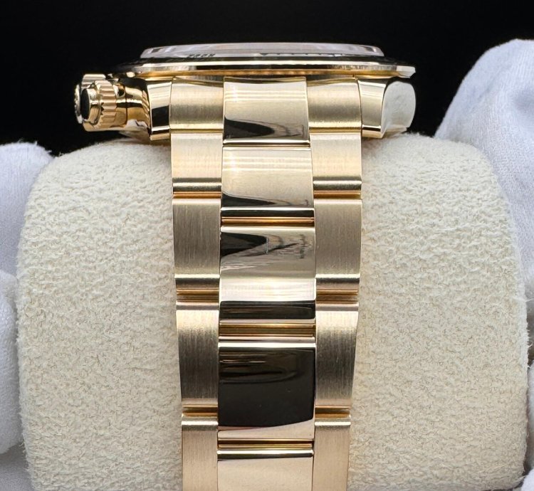 Rolex Daytona Champagne Dial Unworn