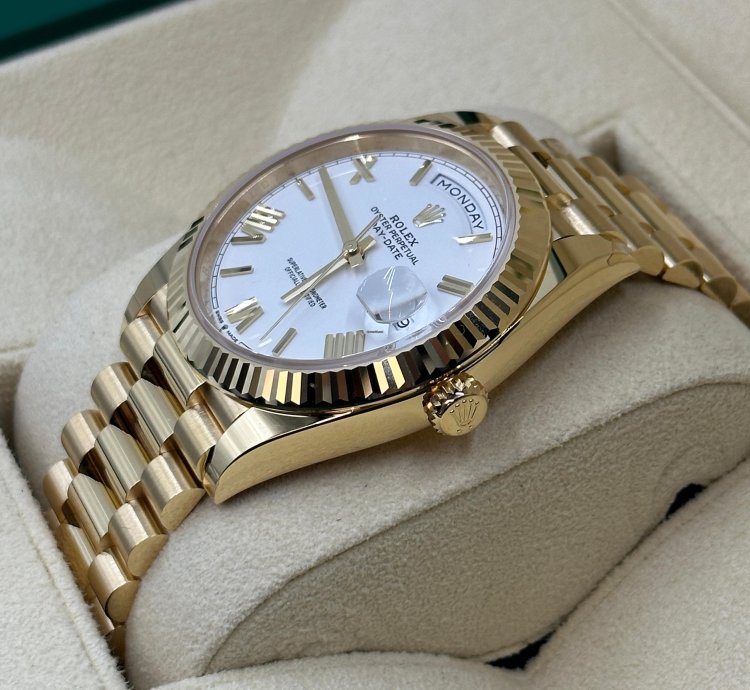 Rolex Day-date 40 228238 White Roman Dial