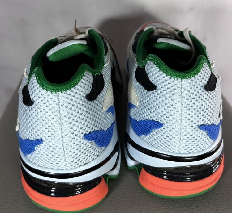 Sean Wotherspoon Orketro Friends Family Blue Sample