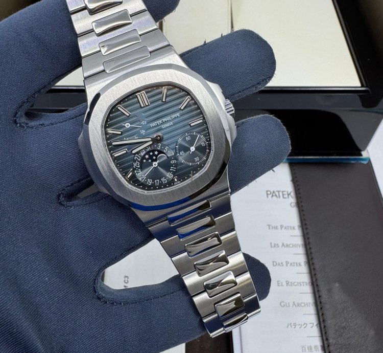 Patek Philippe Nautilus 2012 Mint Box Papers Blue Dial Steel Moonphase Power Reserve Nautilus