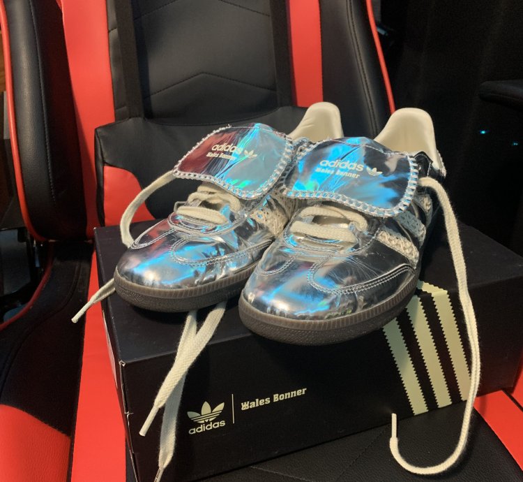 Silver Sambas