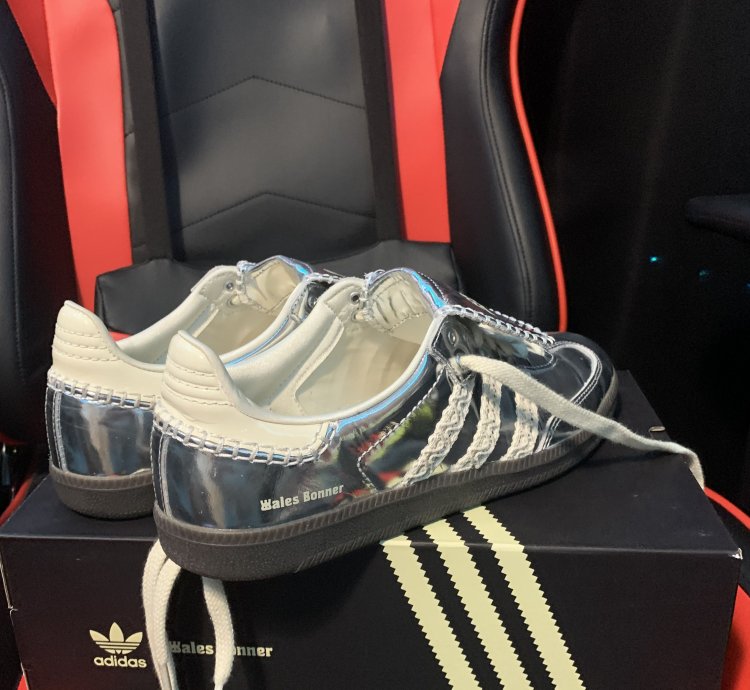 Silver Sambas