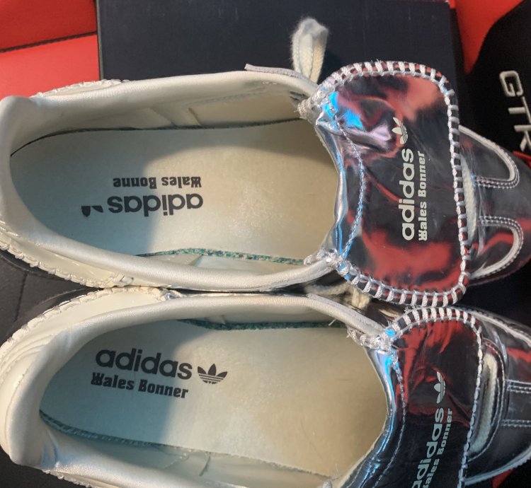 Silver Sambas
