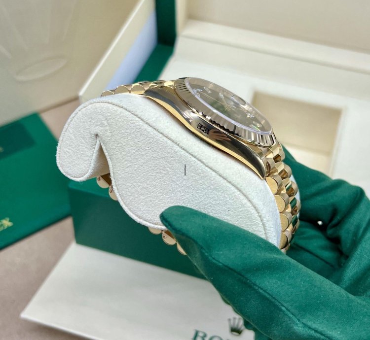 Rolex Day-date 40 228238 Yellow Gold Watch Black Baguette Diamond Dial