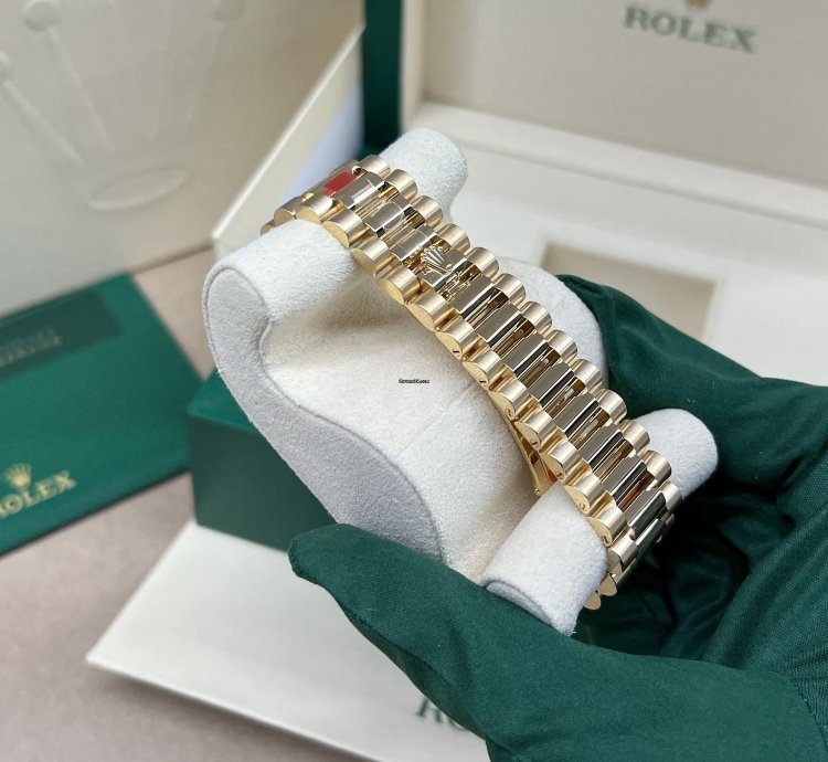 Rolex Day-date 40 228238 Yellow Gold Watch Black Baguette Diamond Dial