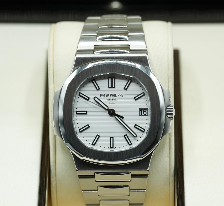 Patek Philippe Nautilus 2012 Nautilus 5711 White Dial Discontinued - Excellent Condition Full Set